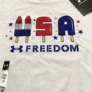 Girl’s Under Armour T-Shirt Large